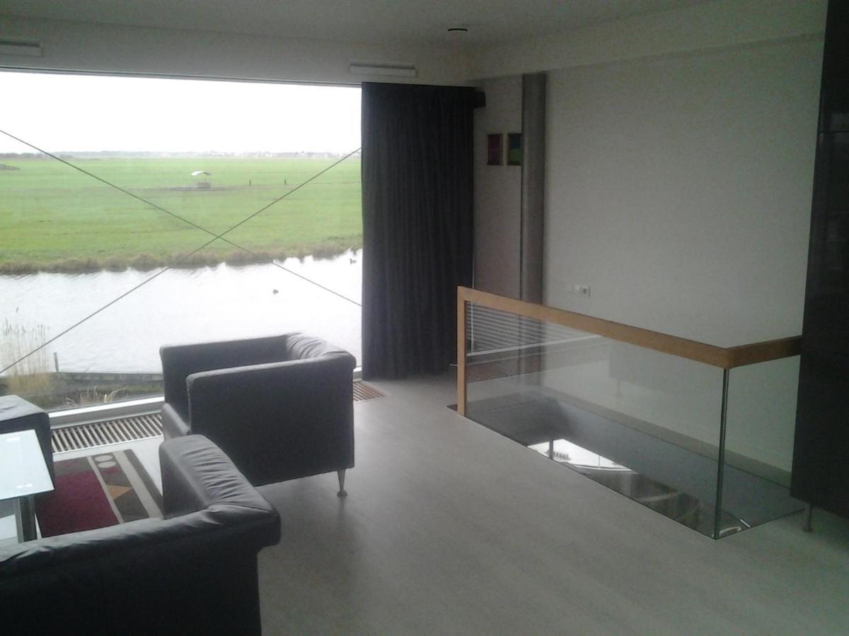 ザーンダム Huisje Aan Het Water, Omgeving Amsterdamヴィラ エクステリア 写真