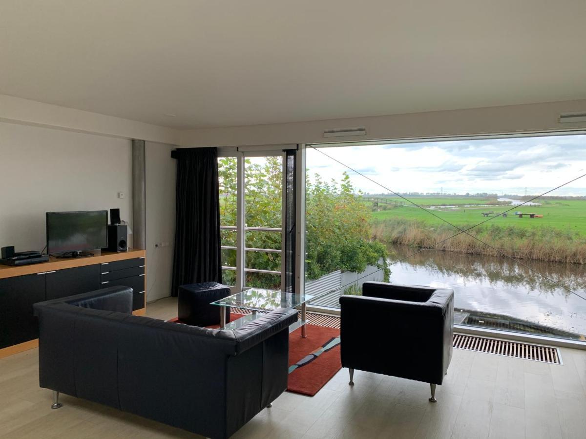 ザーンダム Huisje Aan Het Water, Omgeving Amsterdamヴィラ エクステリア 写真